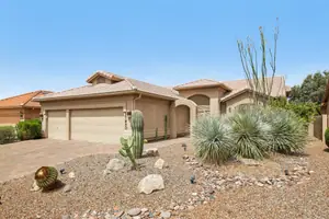 37850 S Rolling Hills Dr photo 3